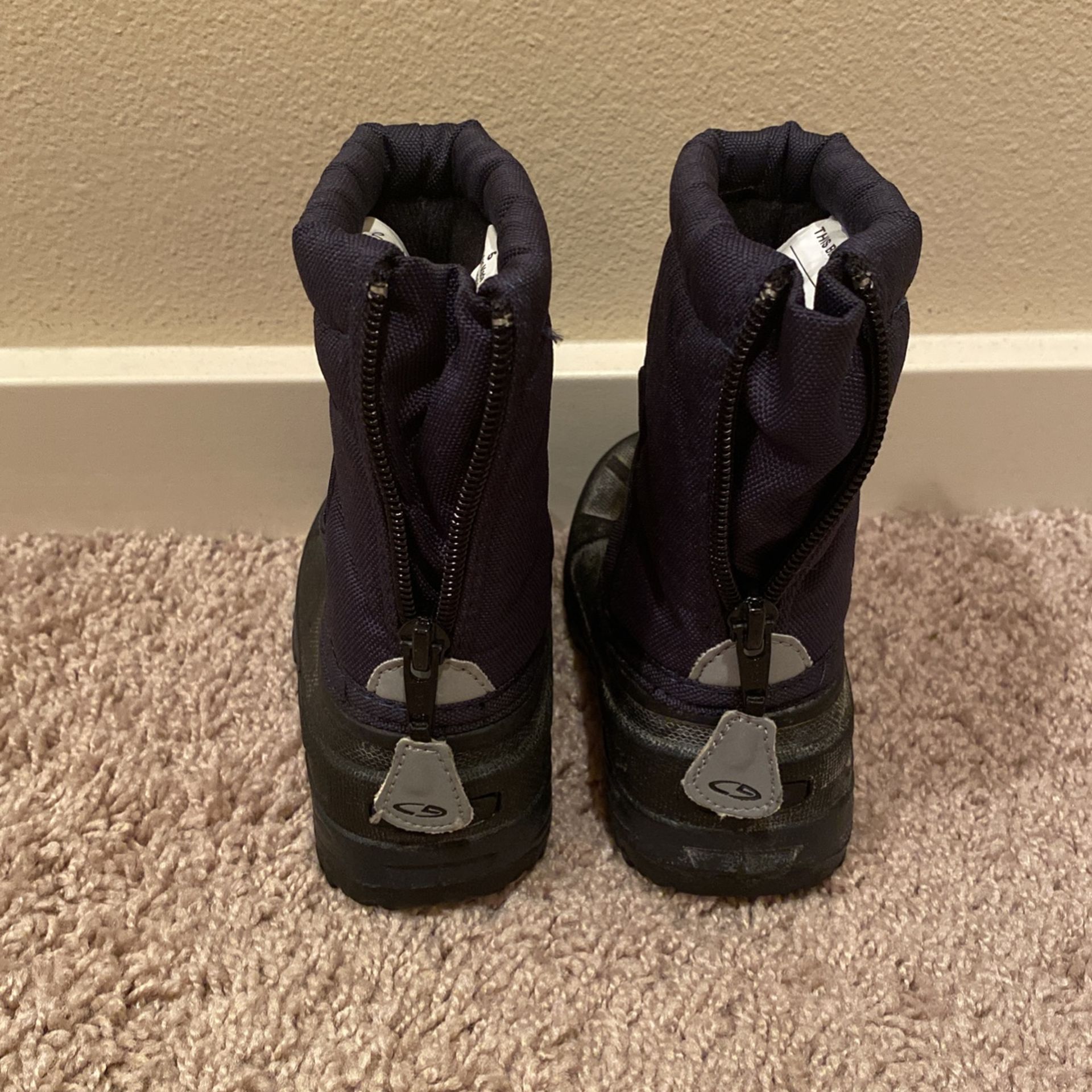 Toddler Snow Boots - Size 5 - $10