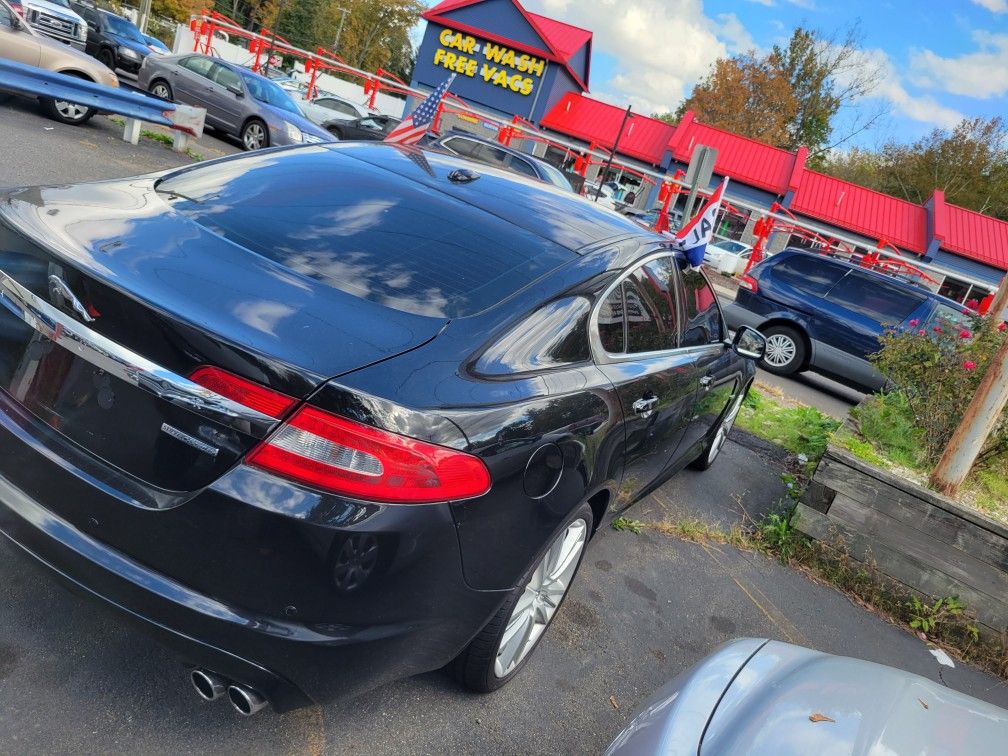 2010 Jaguar XF