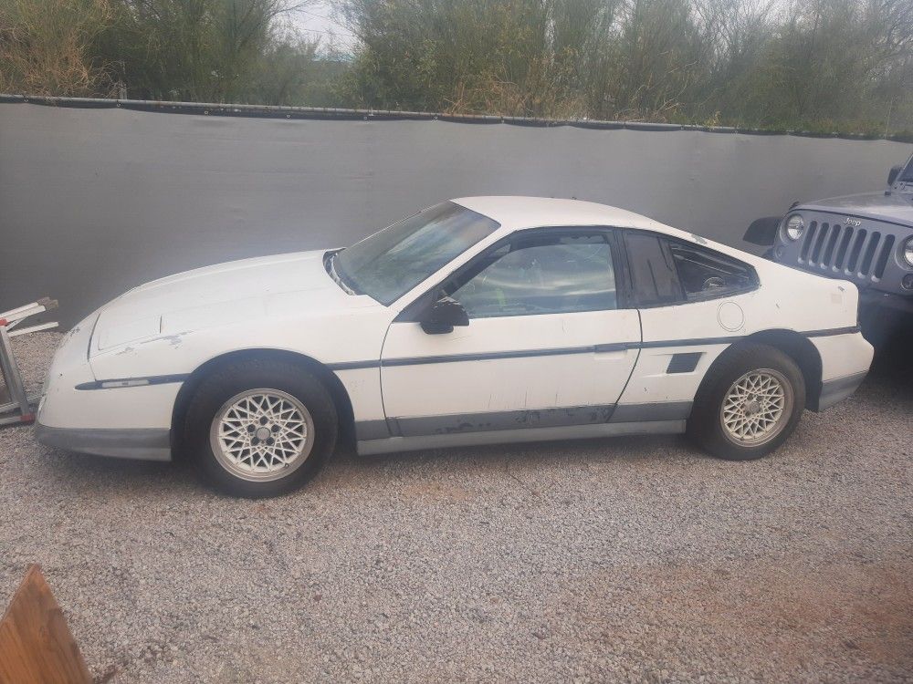 1986 Pontiac Fiero
