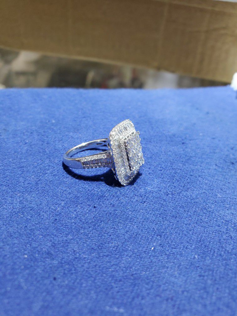 14k White Gold 3ct Diamond Ring