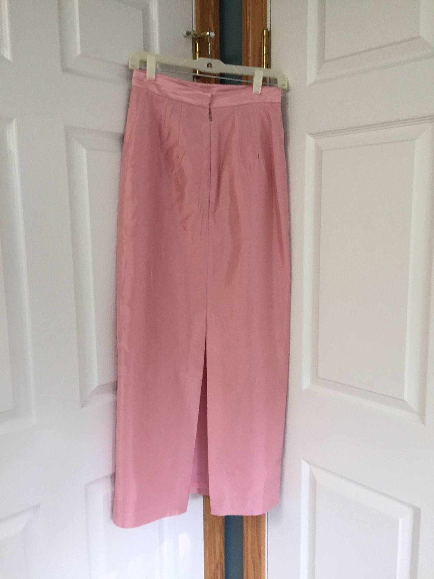 Formal Full length gown, shawl, and matching shoes. See all pictures. Gown Size 4