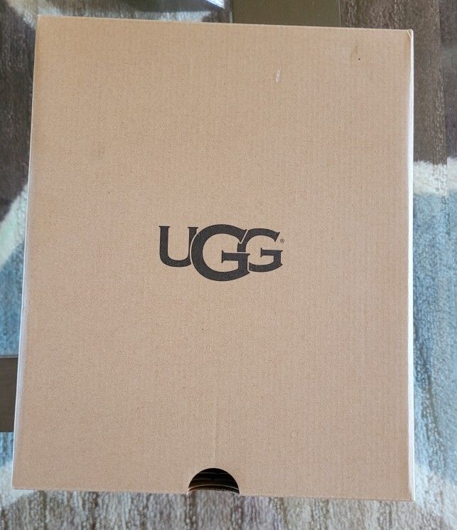 Kids Uggs Size 13