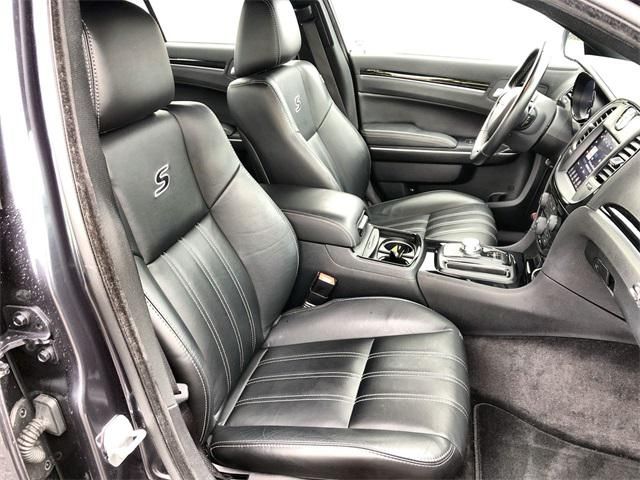 2017 Chrysler 300