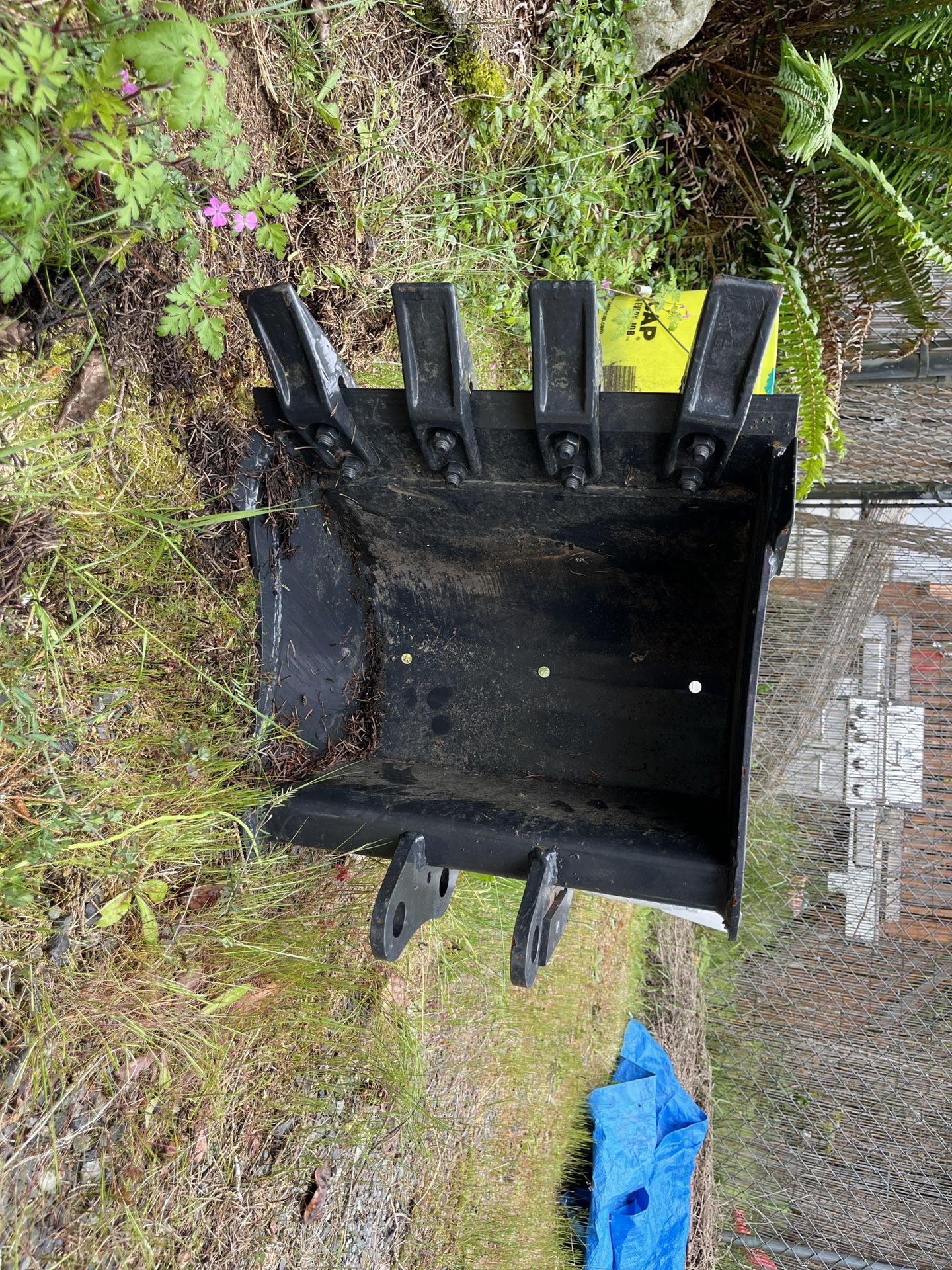 18 inch excavator bucket