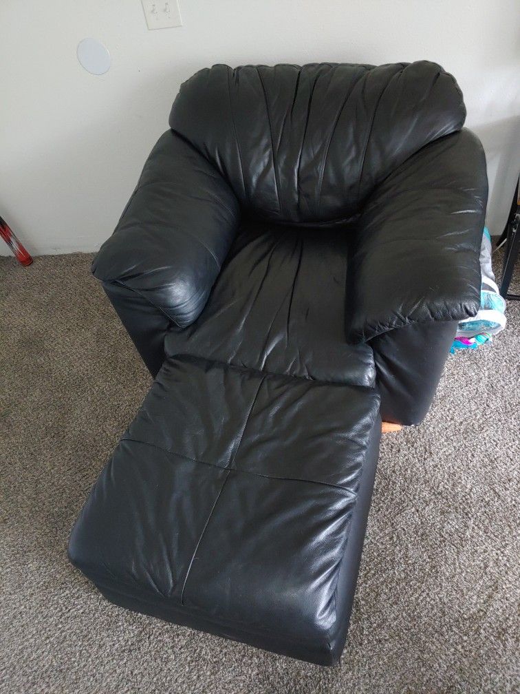 Couch And Love Seat Set