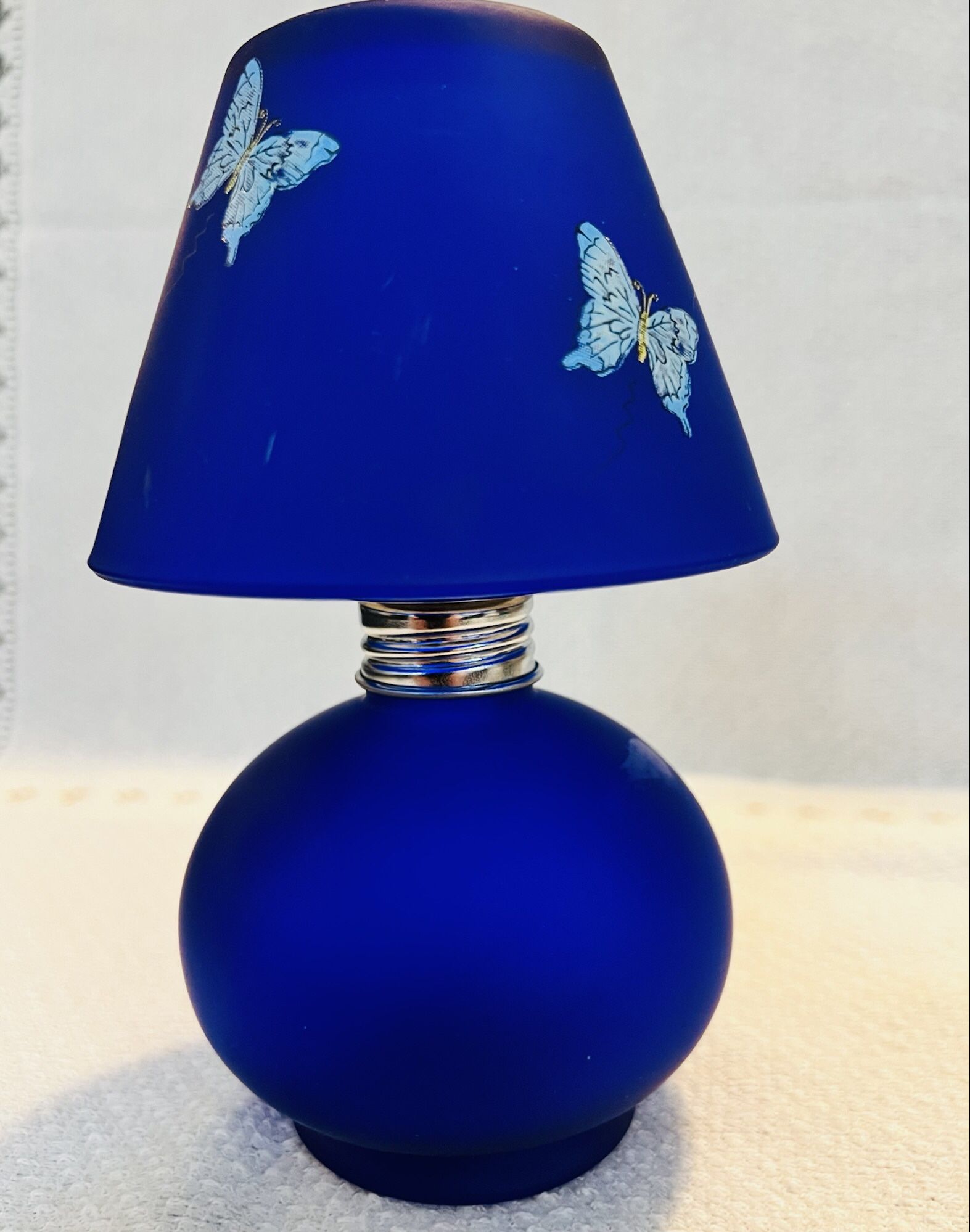 PRETTY VINTAGE COBALT BLUE BUTTERFLY FAIRY TEA LAMP