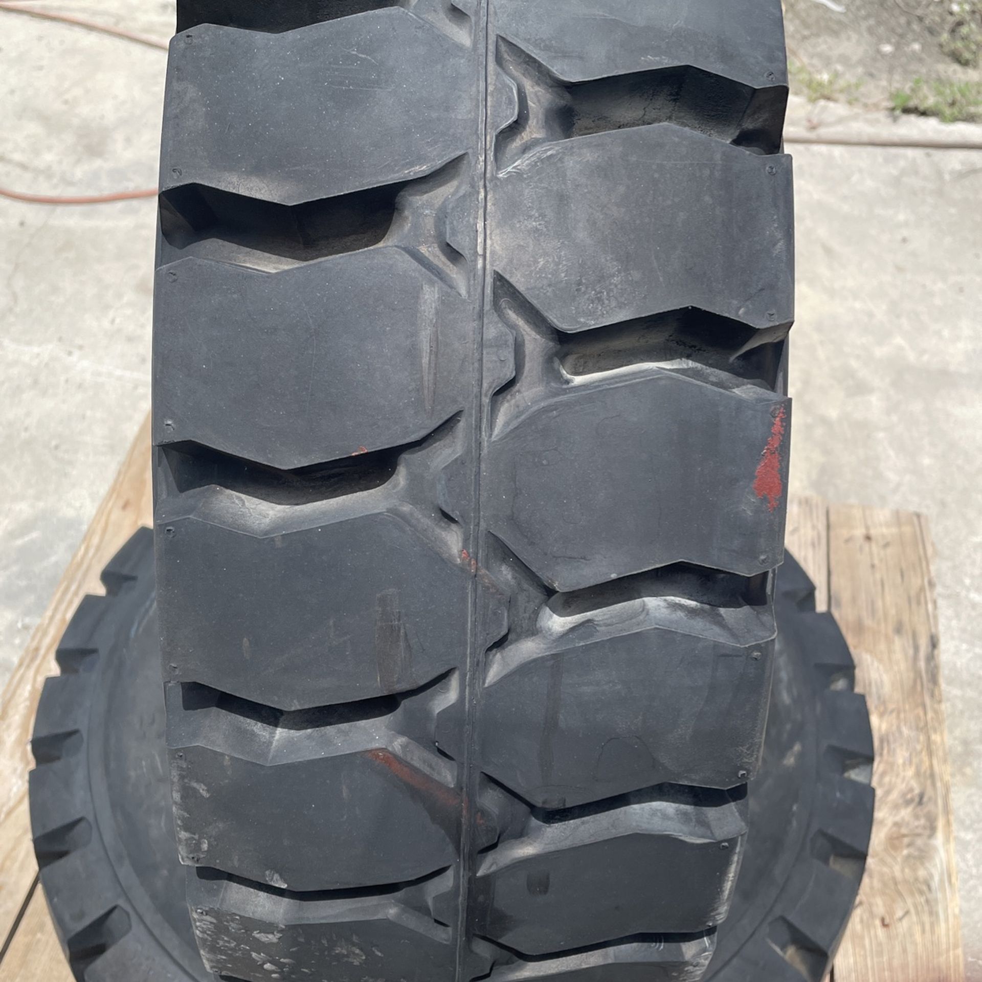 Forklift Tires 23x9-10 All-Pro HP