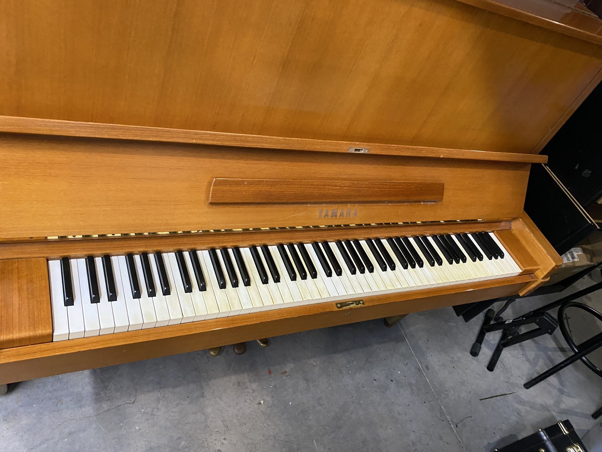 Used Yamaha U7 Upright piano 52 “