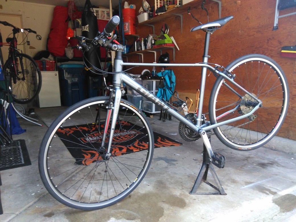 Hybrid Performance Race Bike Giant Bontager Continental For Sale In Aurora Il Offerup