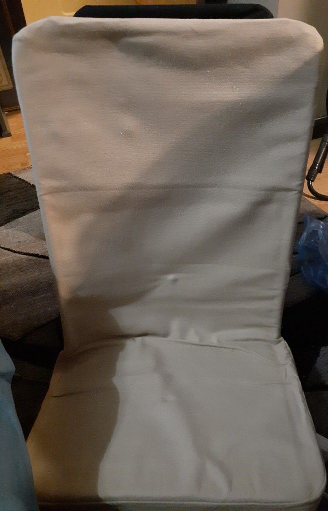 GREAT DEALS Flat Back Portable Chair's. 20$ Each
