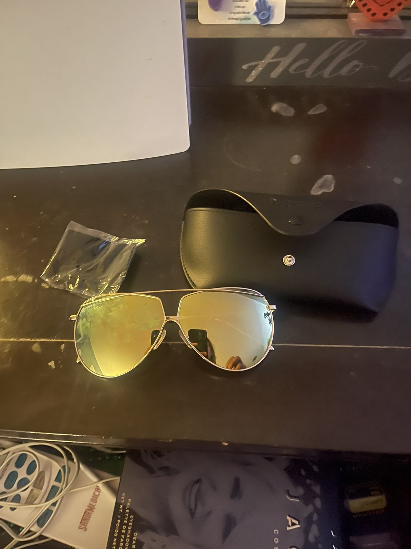 Diff Aviator Sunglasses With Case And Wipe