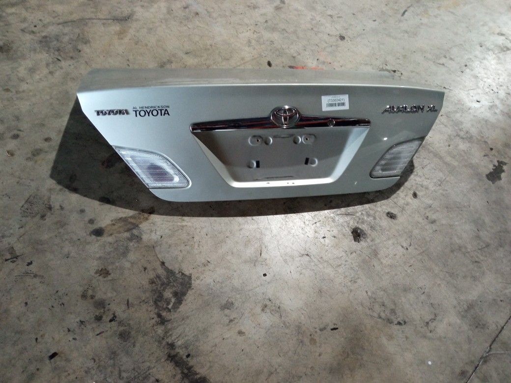 Trunk Lid For 2002 Toyota Avalon Stock 27807