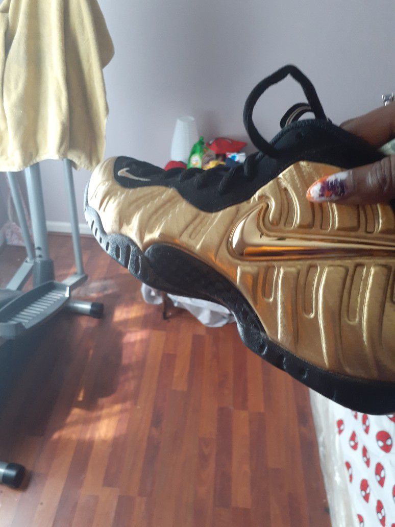Like New Foamposite Nikes Size 9.5mens Gold And Black, Elliptical Exercise Machine 