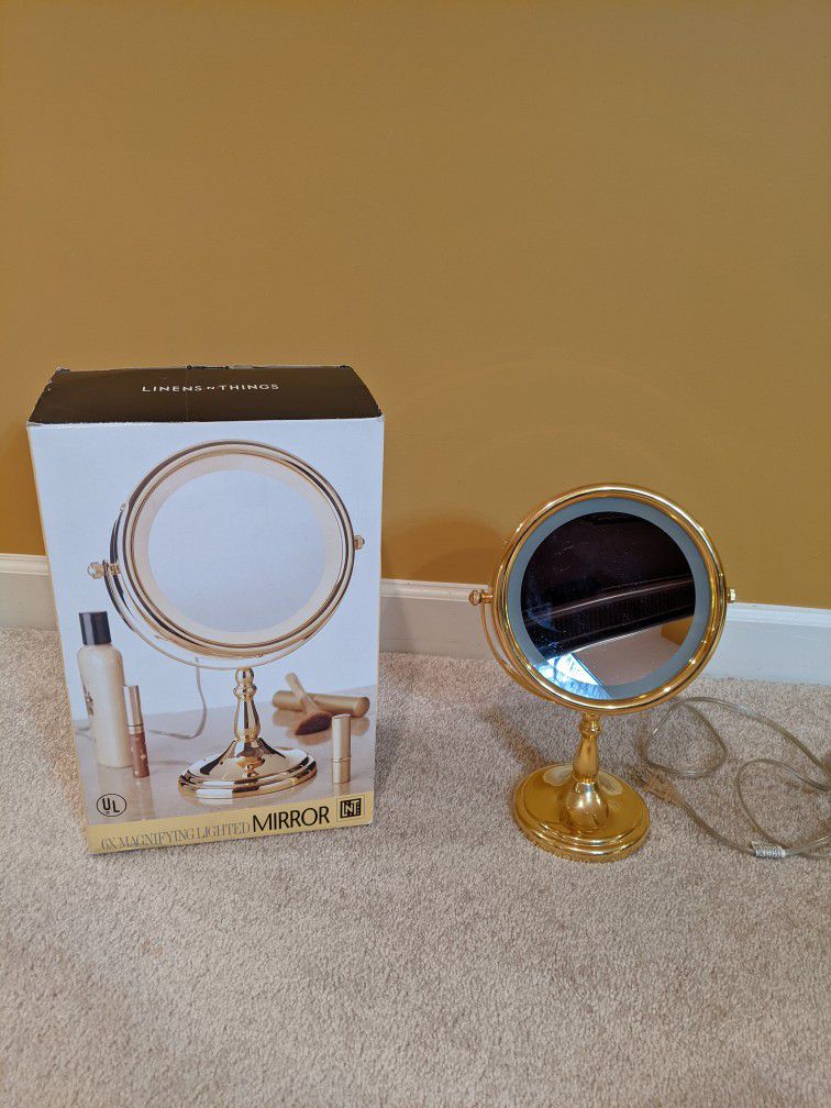 Magnifying Lighted Mirror