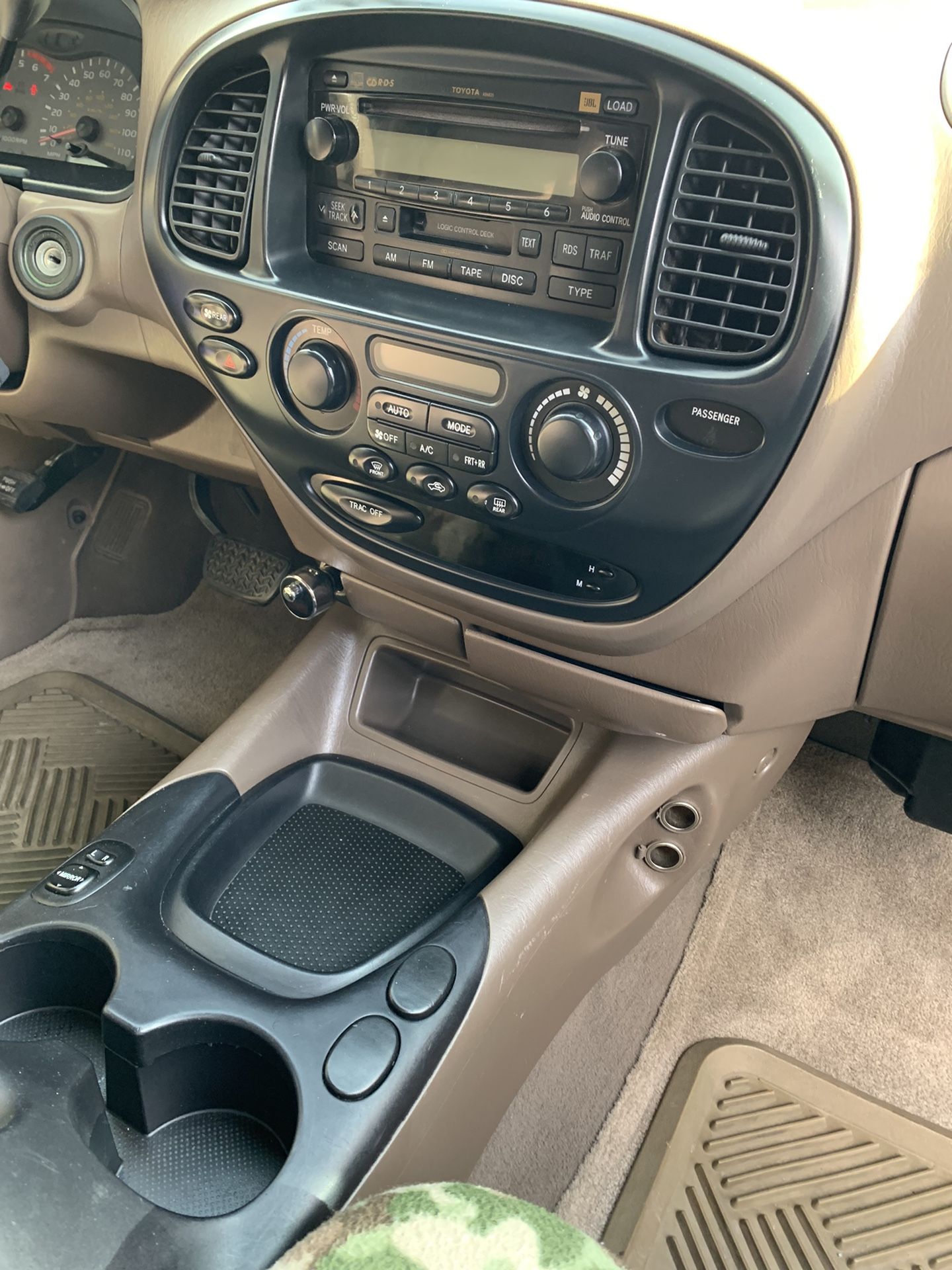 2003 Toyota Sequoia
