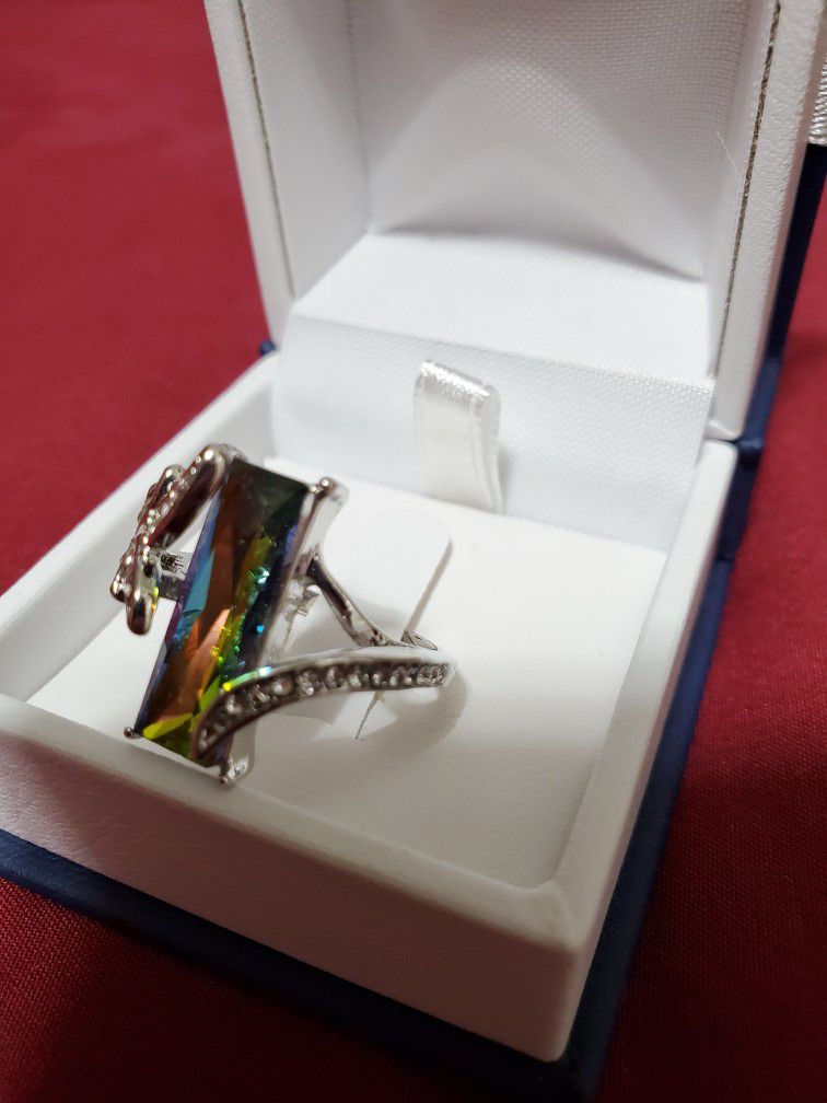 Kaleidoscope Fashion silver size 10 women's ring very beautiful ring