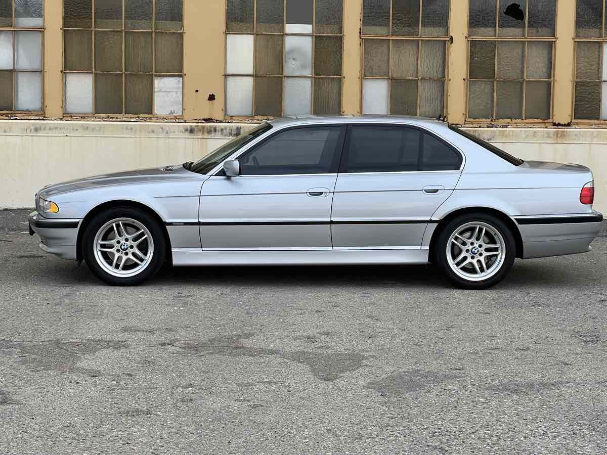 2001 BMW 7 Series