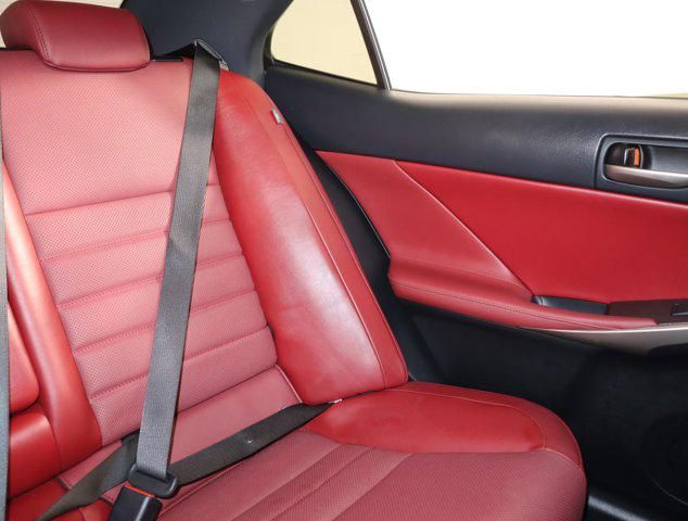 2017 Lexus IS