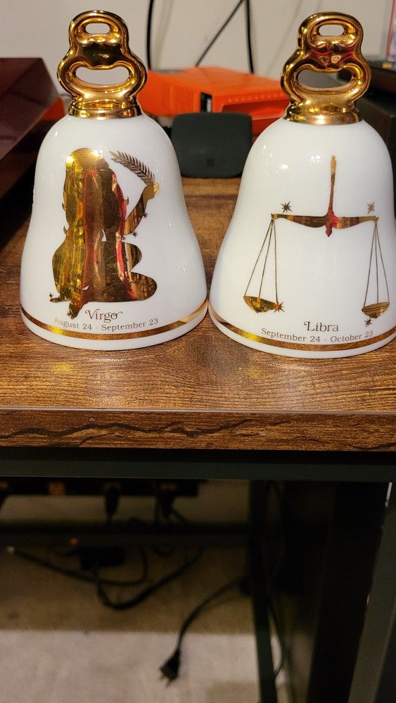 Danbury Mint 12 Months Zodiac Sign