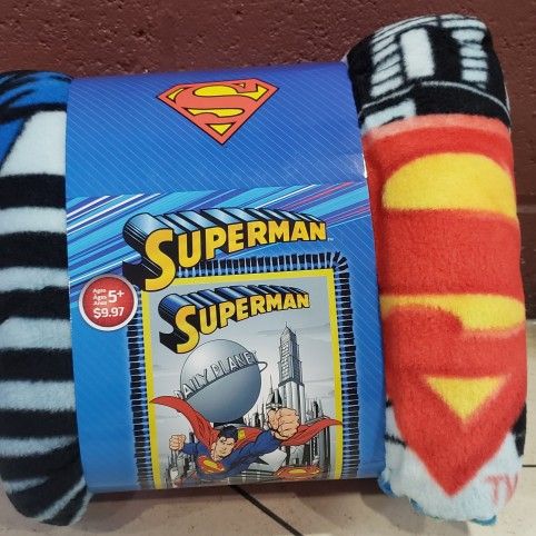 DC Justice League Superman No Sew Blanket Throw Fleece Kit