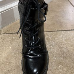 Madden Girl Boots Size 6.5 Thumbnail