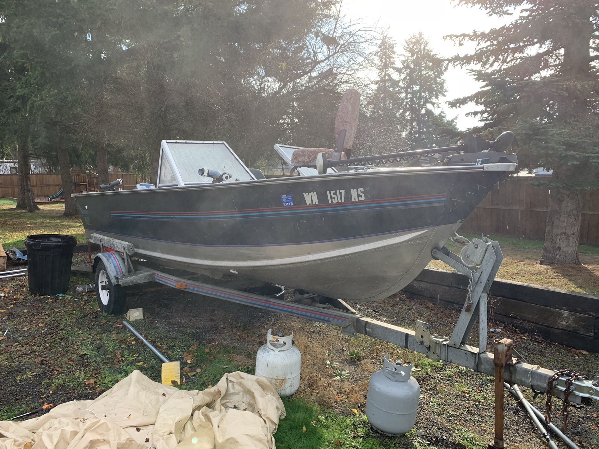 1988 bluefin aluminum 17 ft fishing boat for Sale in Yelm, WA - OfferUp