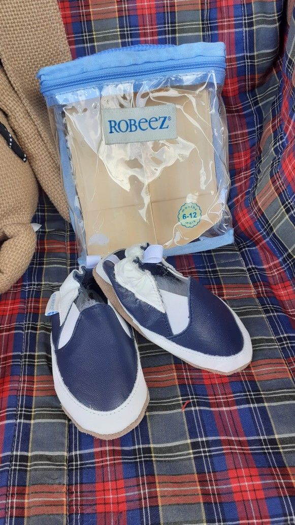 ROBEEZ Baby size 6-12m.😊