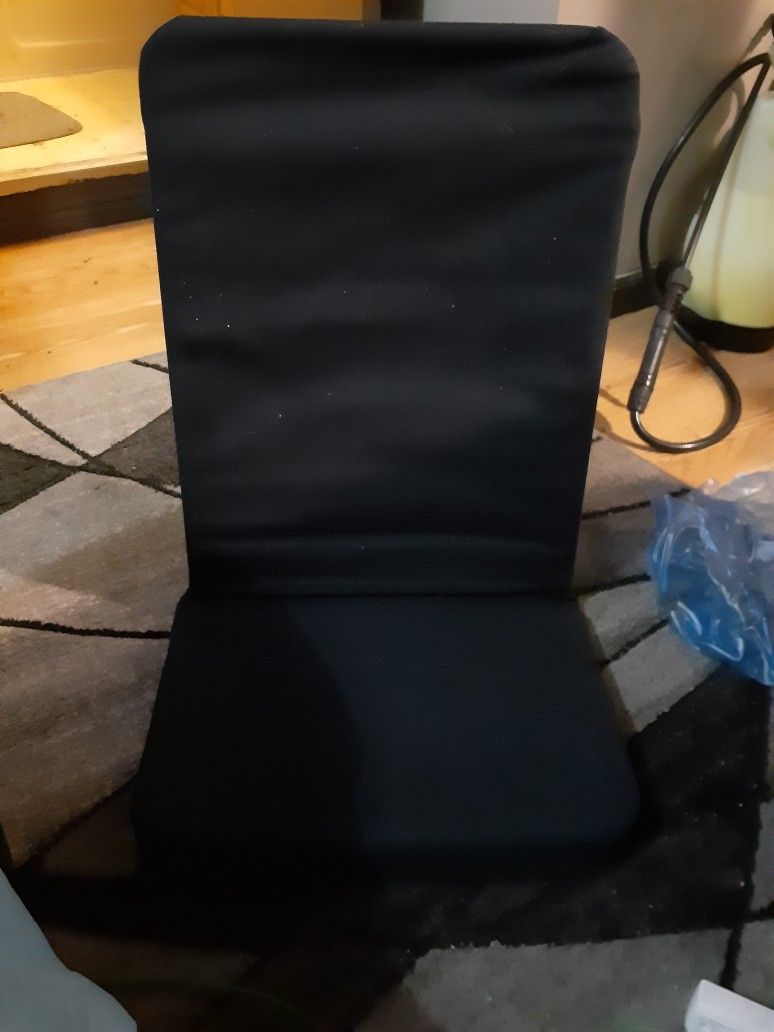 GREAT DEALS Flat Back Portable Chair's. 20$ Each