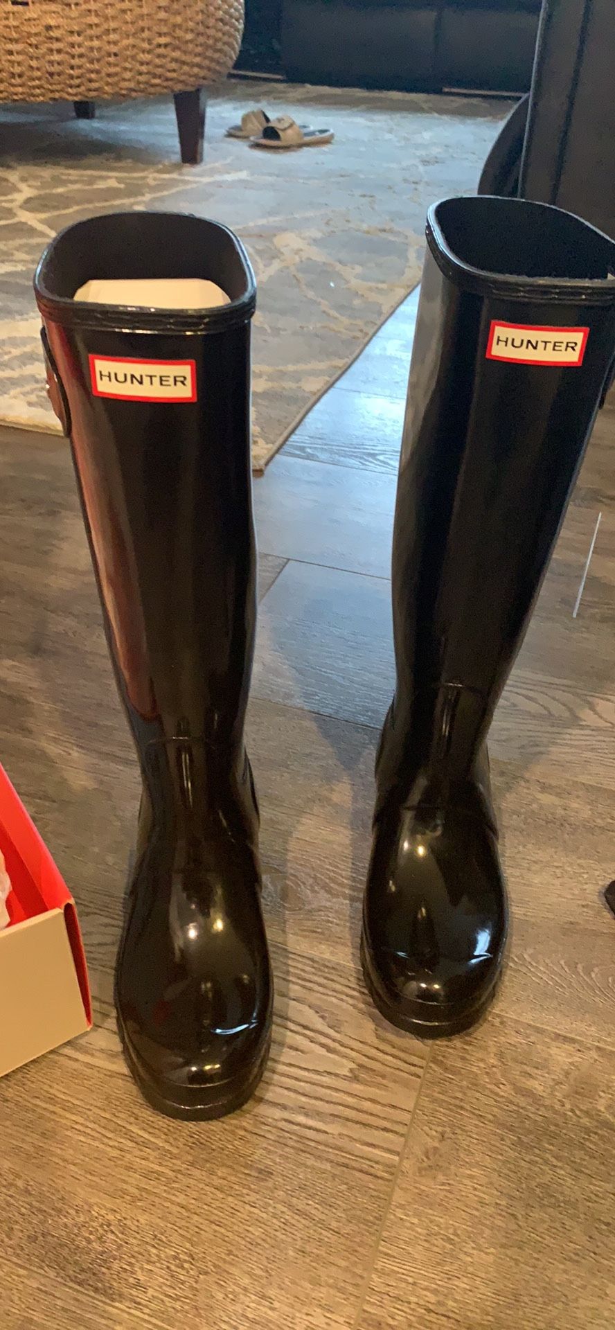Hunter Tall Size 8 Rainboot