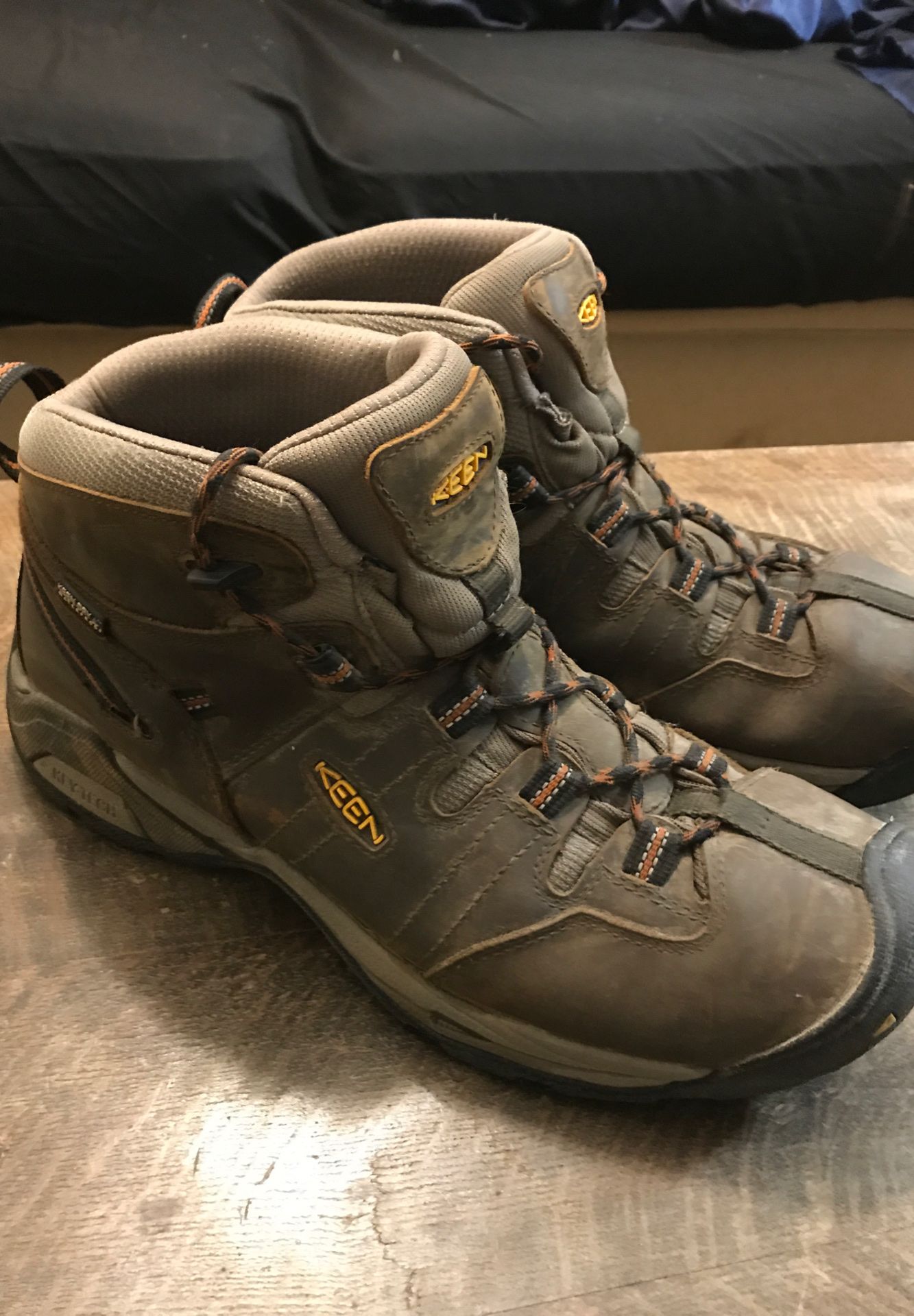 Keen work boots 12ee
