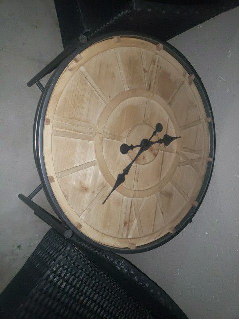 Very RARE clock Table. Works Great !!! You Can Hear It With Each TICK IT TAKE .