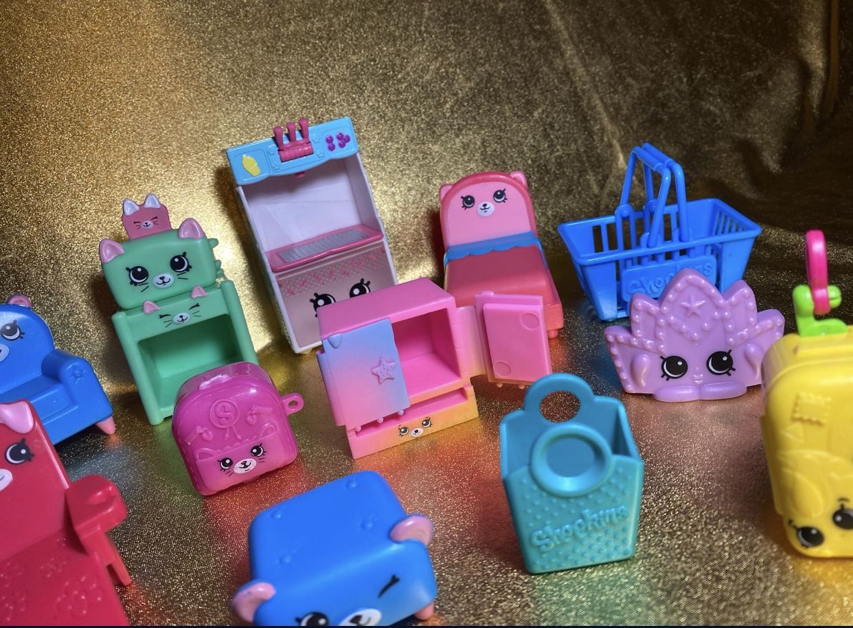 Shopkins Large Furniture Toys Lot Of 12