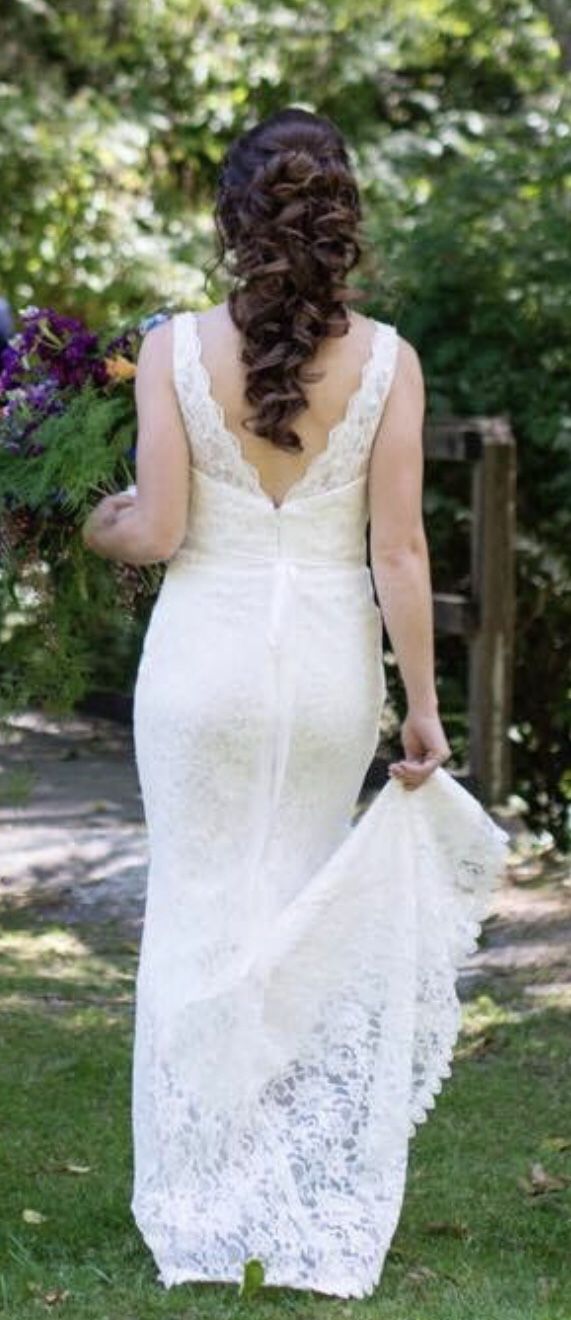Wedding Dress (size 0-2)