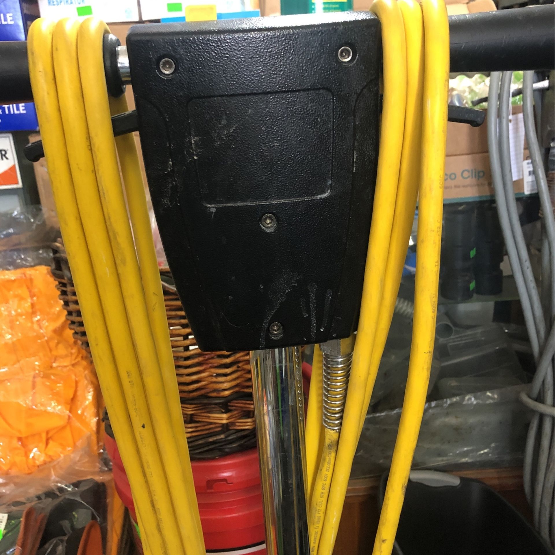 Floor Scrubber And Polisher