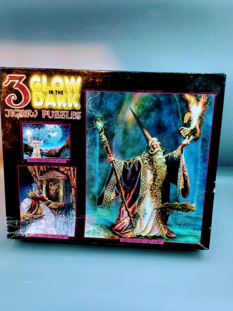 2003 Ceaco 3 In 1 Glow In The Dark Jigsaw Puzzle,  Wizard Themed,