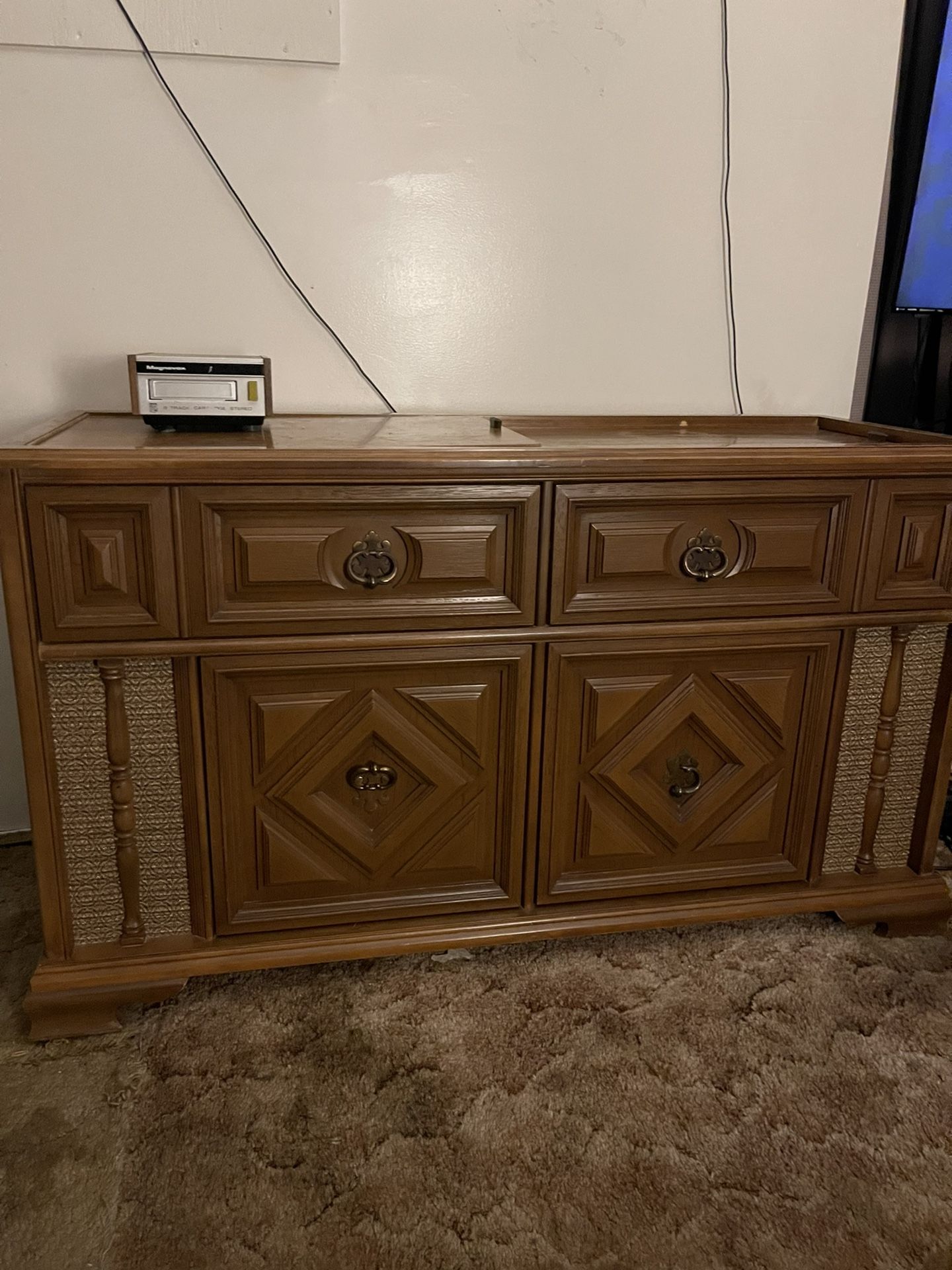 Vintage Magnavox Record Player , A-track, Stereo In One