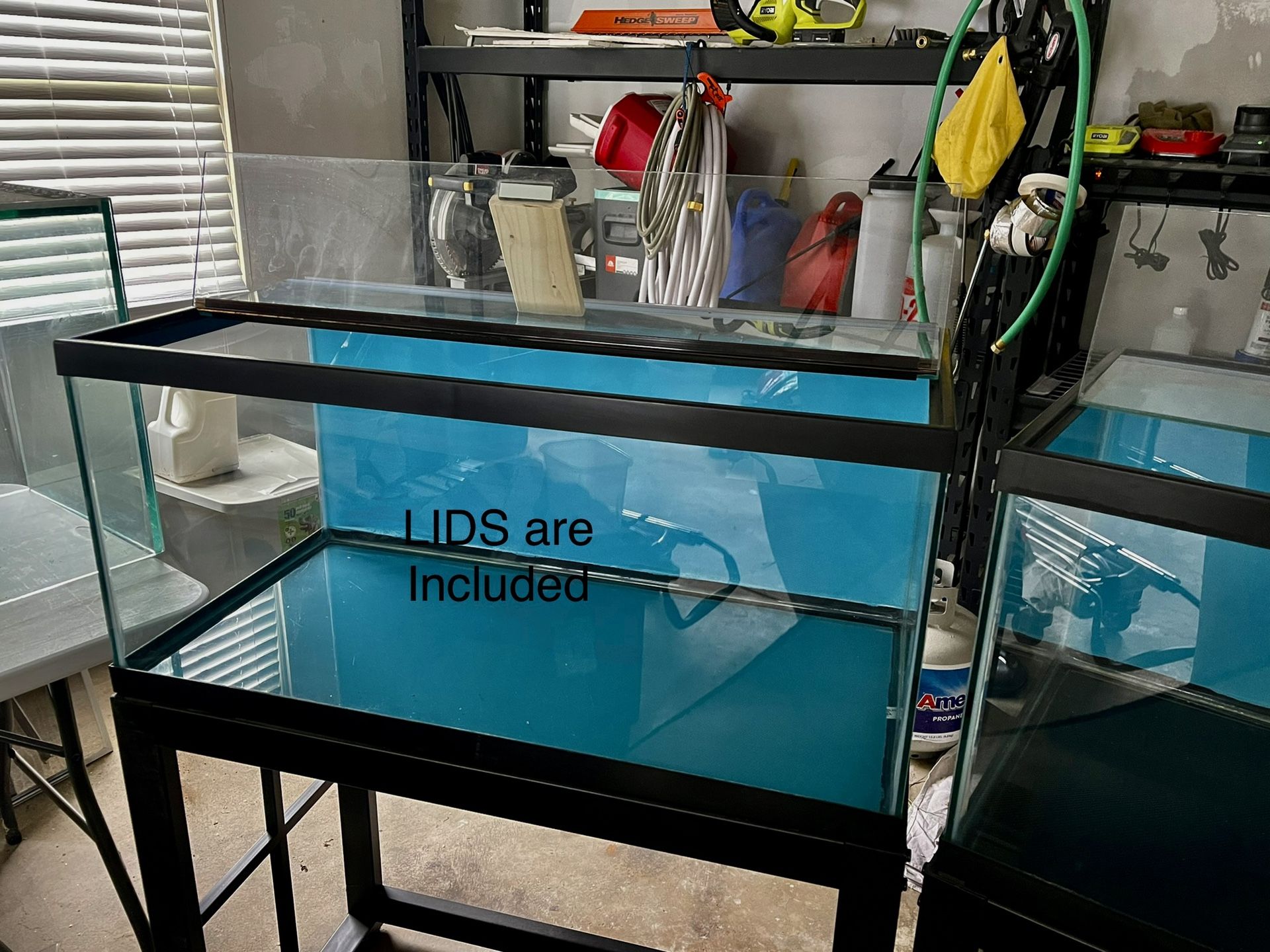 40 Gallon Tank With Self Leveling Metal Stand Lid And Lights