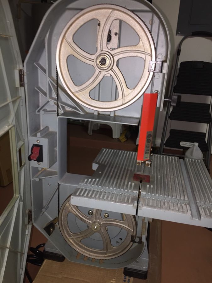 Delta 28185 Bench Top Band Saw”Cuts wood and Metal”Works as great as