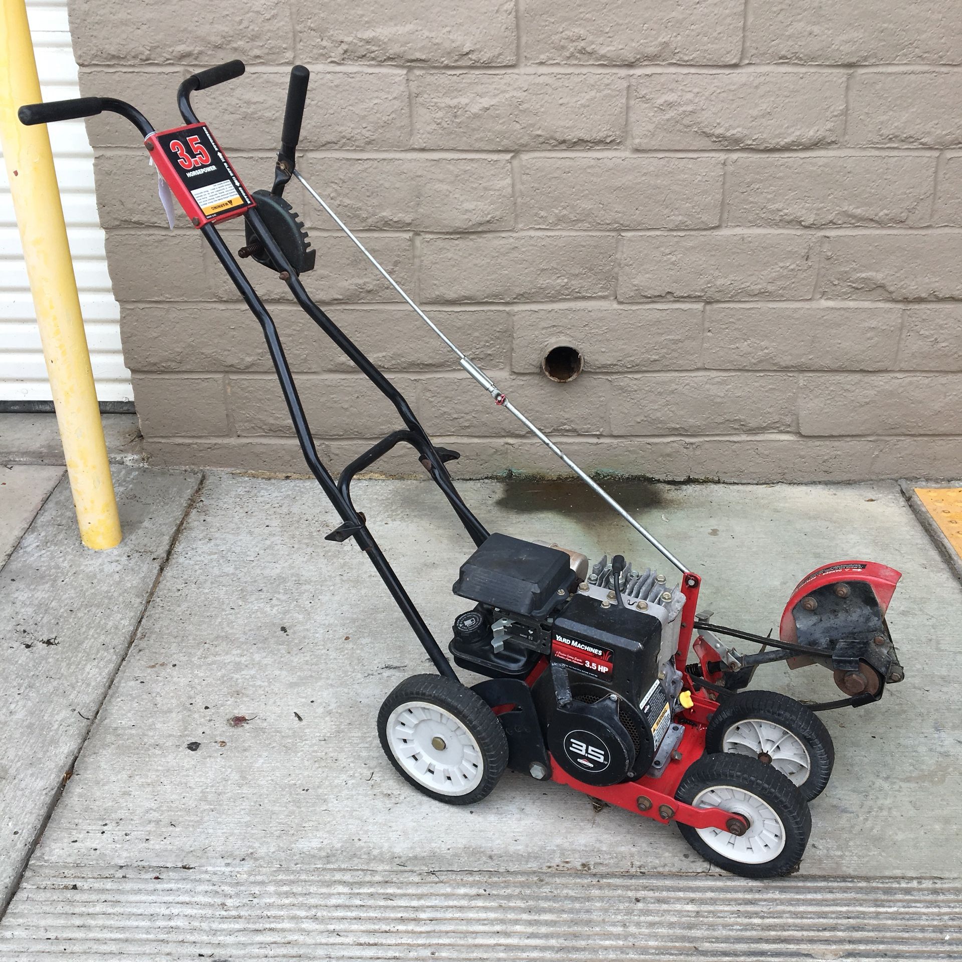 MTD Yard Machines 3.5 HP Edger for Sale in Riverside, CA - OfferUp