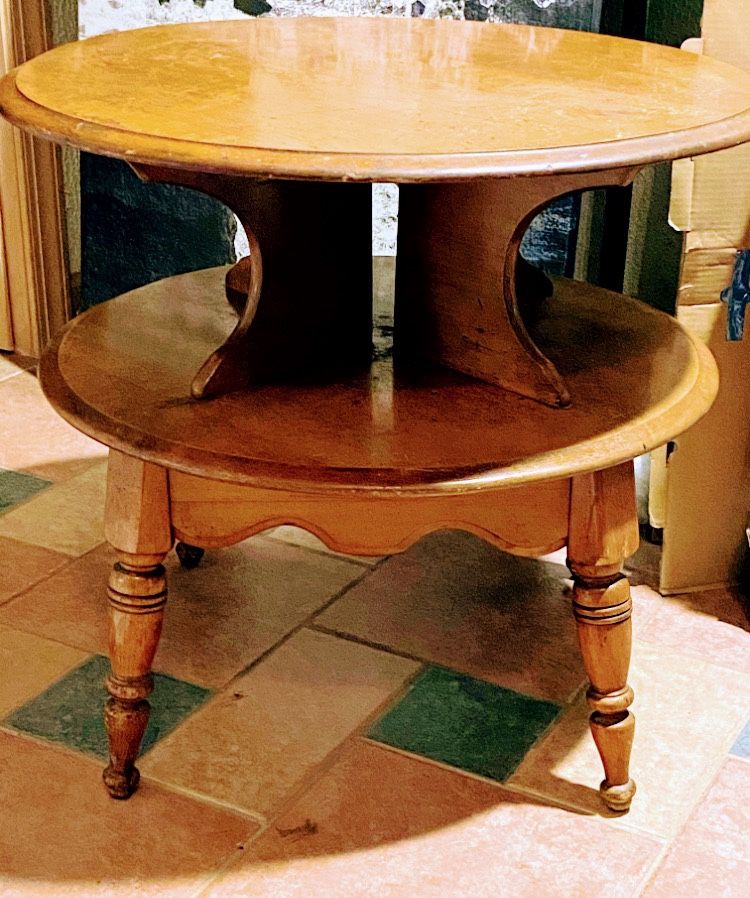 Beautiful Solid Wood 2 Tier Coffee Table