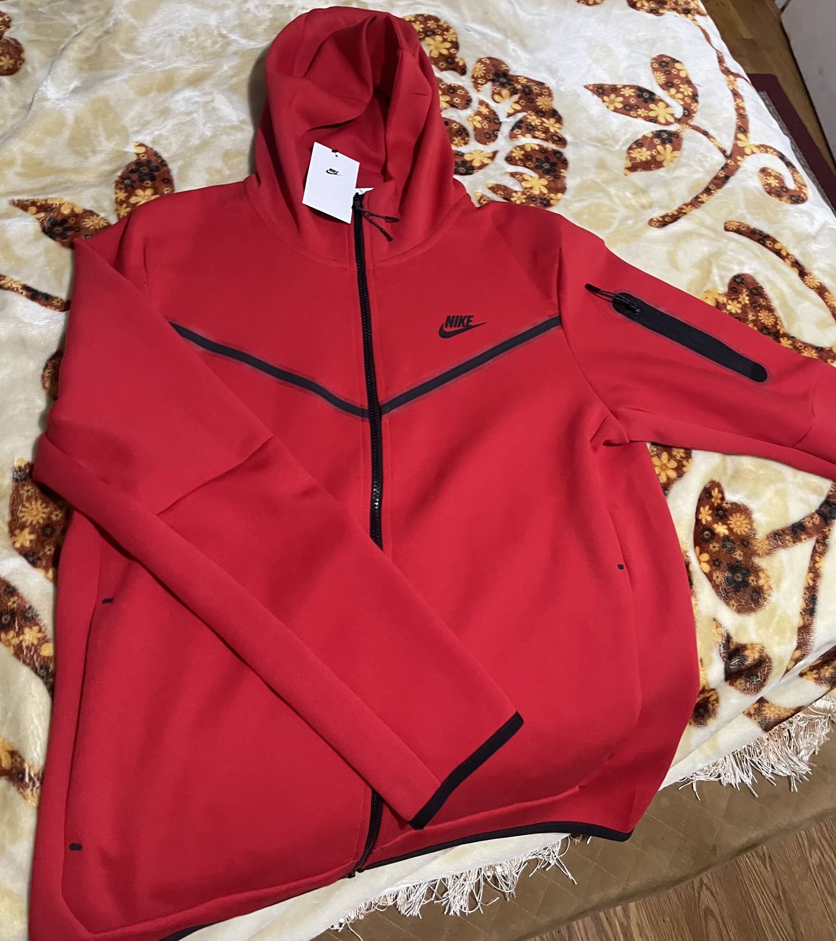 Red Nike Tech Fleece Size L