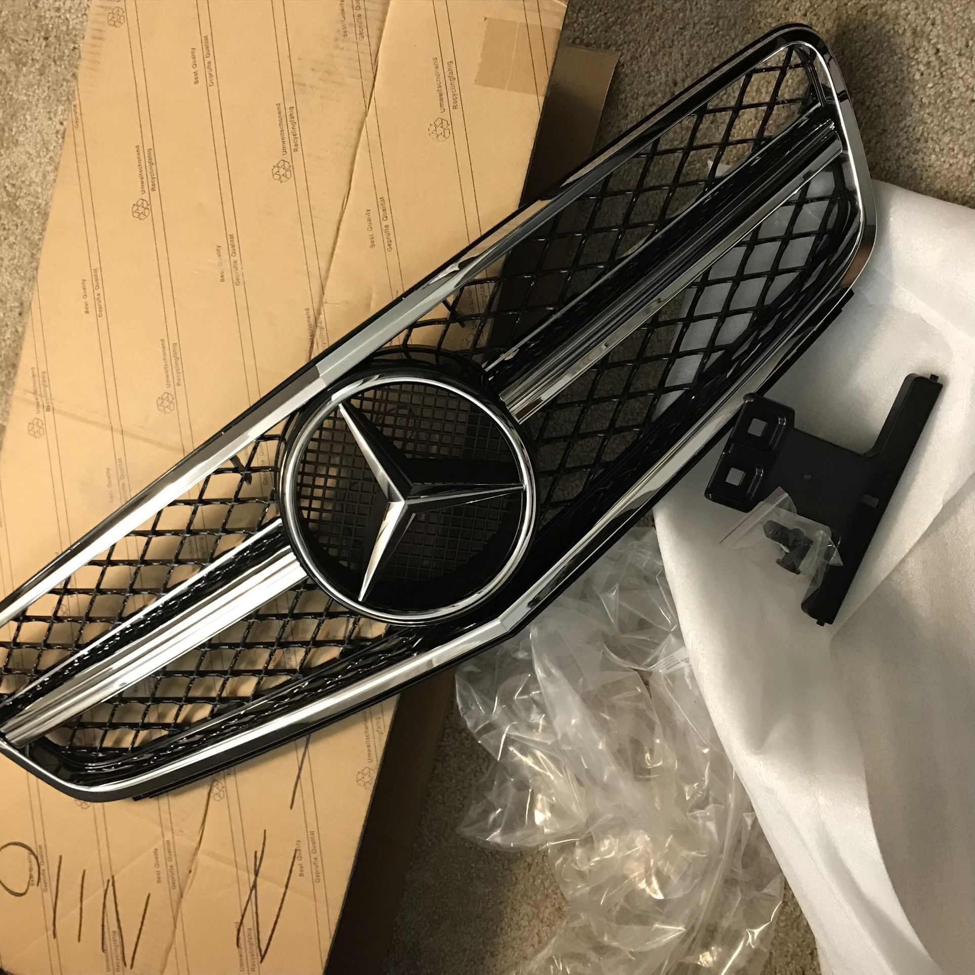 *new* Mercedes C63 Grill Fits/for (W204) C-Class models
