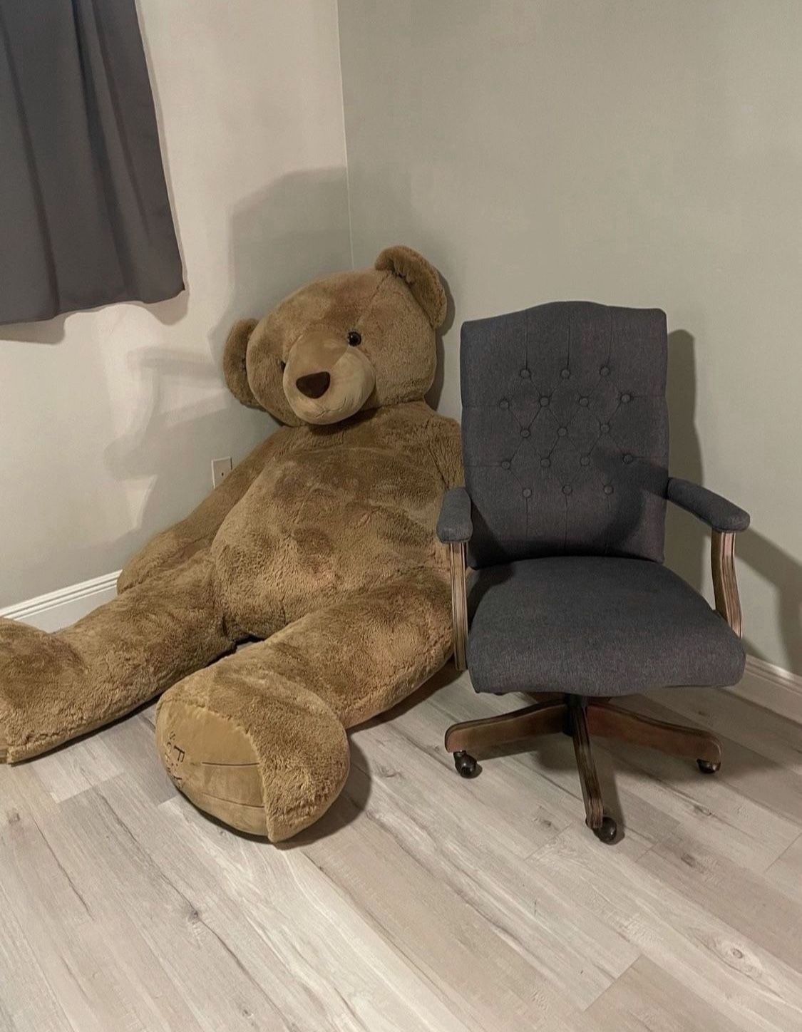 Giant Teddy Bear
