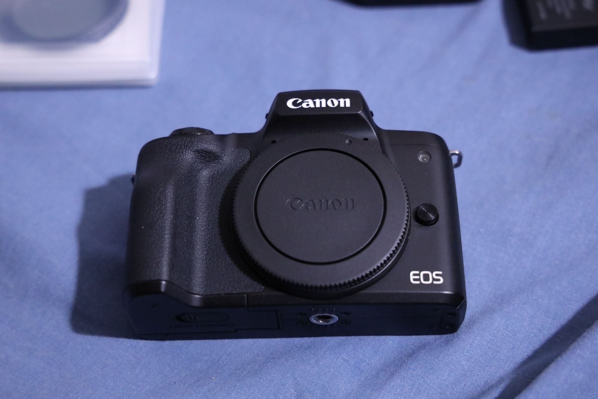 Canon Eos M50 Bundle !! Sale! Comes with: Ef to ef-m adapter Fd to ef-m adapter 2 battery’s New ND filter
