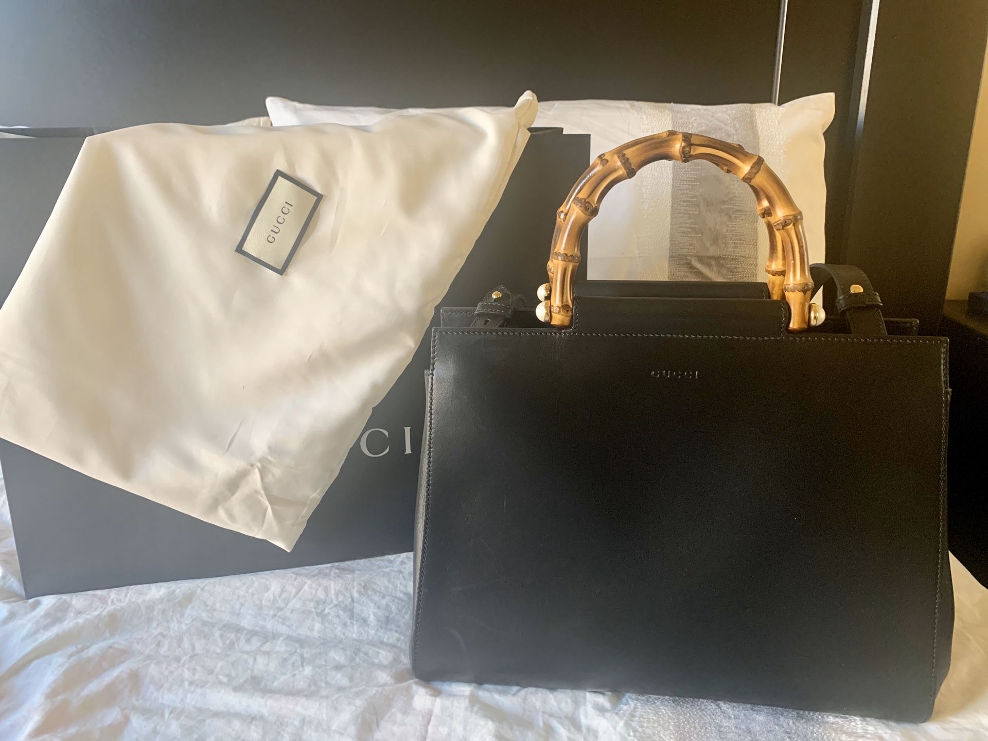 Brand New Gucci Nymphaea Medium Top Handle Bag In Black