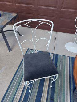 Bistro Table And Chairs  Thumbnail