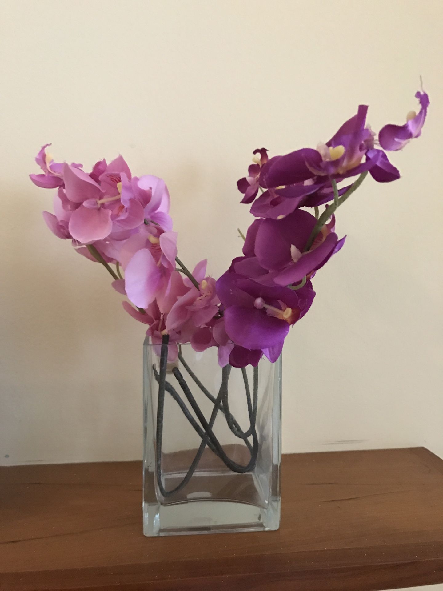 Vase (including the flower and balls)