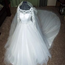 Beautiful Custom Wedding Dress Thumbnail