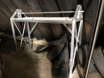 Aluminum trailer - wheel / tire rack