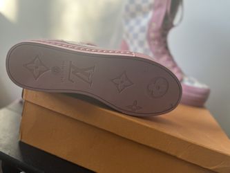 Pink Louisville Vuitton Boots (With Fur Inside) Thumbnail
